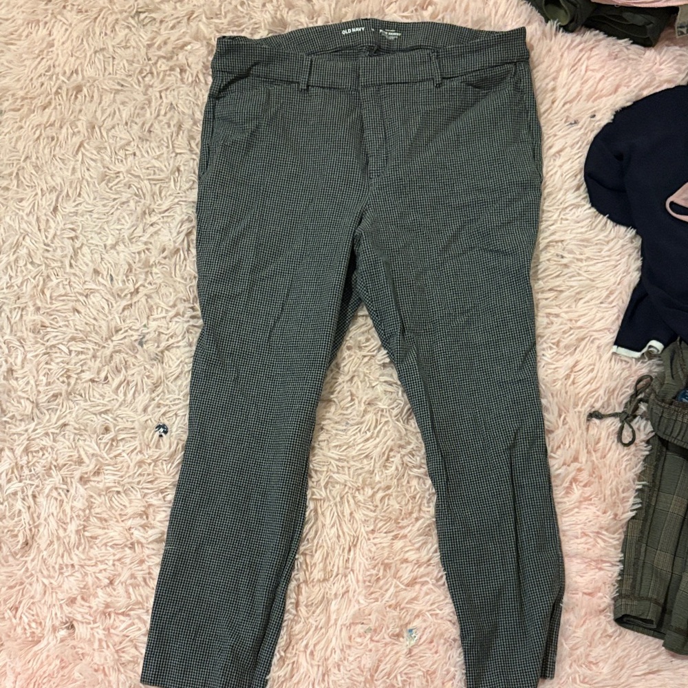 Old Navy Women's Black and White Skinny Pants